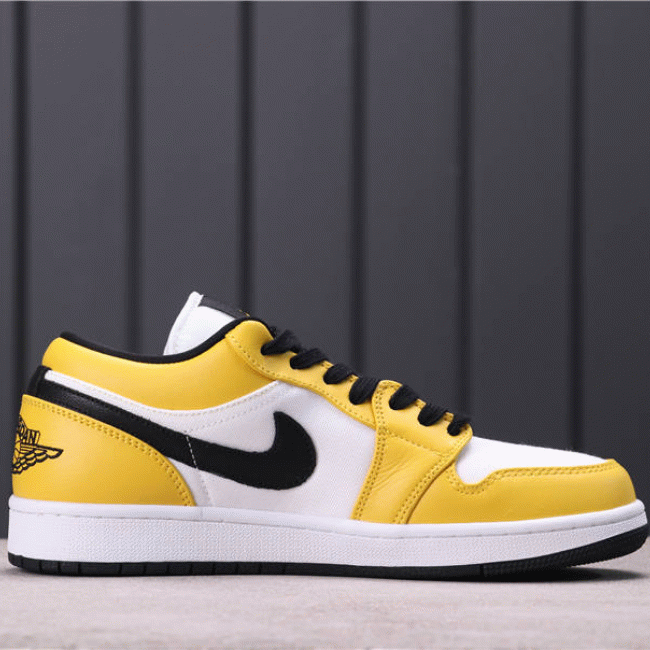 49USD Air Jordan 1 Low Sweater CZ4776-107 36-46 Air Jordan, Sneakers, Air Jordan 1 Low image