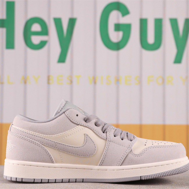 Close look US$26 Air Jordan 1 Low AH7389-101 Size 36-46