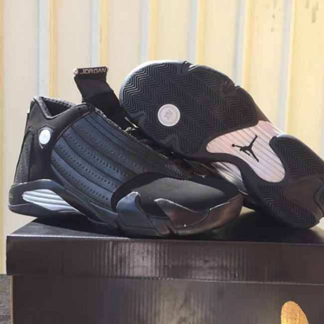 AAA AIR 13 Air Jordan 13 Men's Air Jordan 13 Retro Sneakers in Black and White