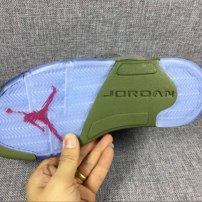 Top replicas Bulk Air Jordan 5 Retro SE Premium Sneakers AJ 5 Retro Sneakers for Kids Iconic Style for Little Feet
