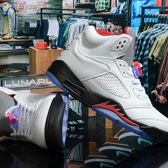 Close look Bulk Air Jordan 5 Retro SE Low Sneakers Wholesale Air Jordan 5s Affordable Style in Bulk